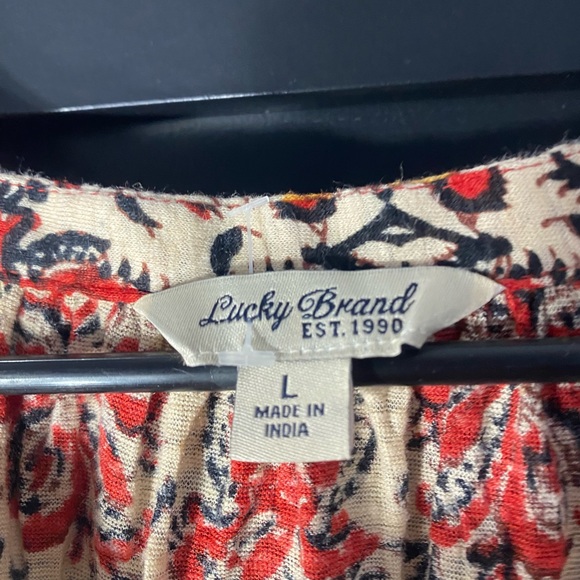 4/$16 Lucky Brand Top - Picture 3 of 4